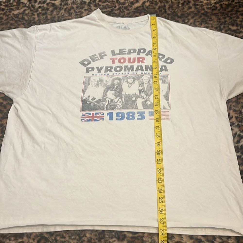 Def Leppard Cream In Color Pyromania 1983 Graphic Shirt - Picture 6 of 8